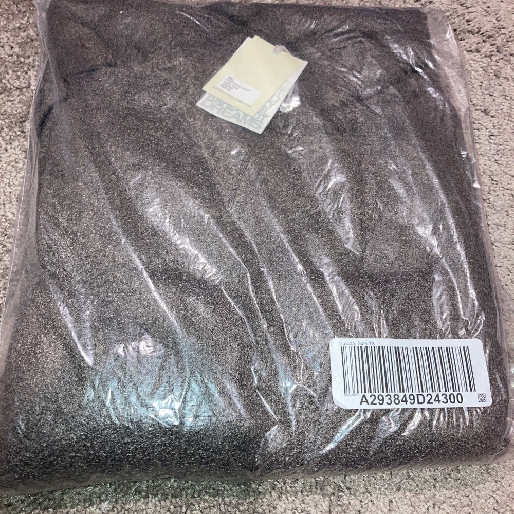 Barefoot Dreams CozyChic Lite NWT Island Wrap Cocoa Size 1x